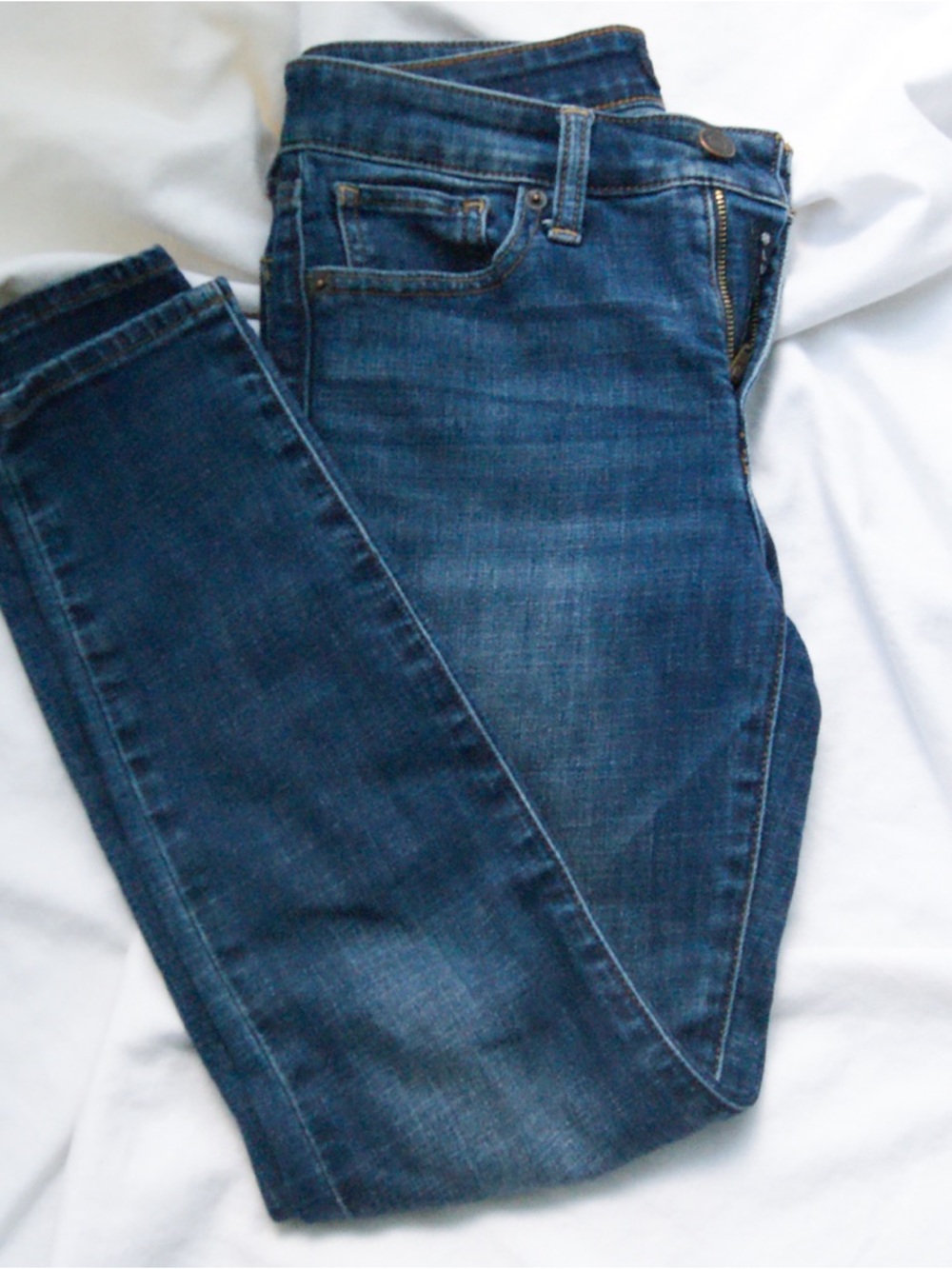 Classic Women's Dark Blue Lucky Brand Slim Jeans